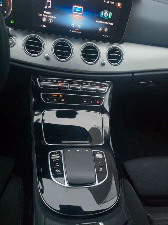 Mercedes-Benz E 300 2022