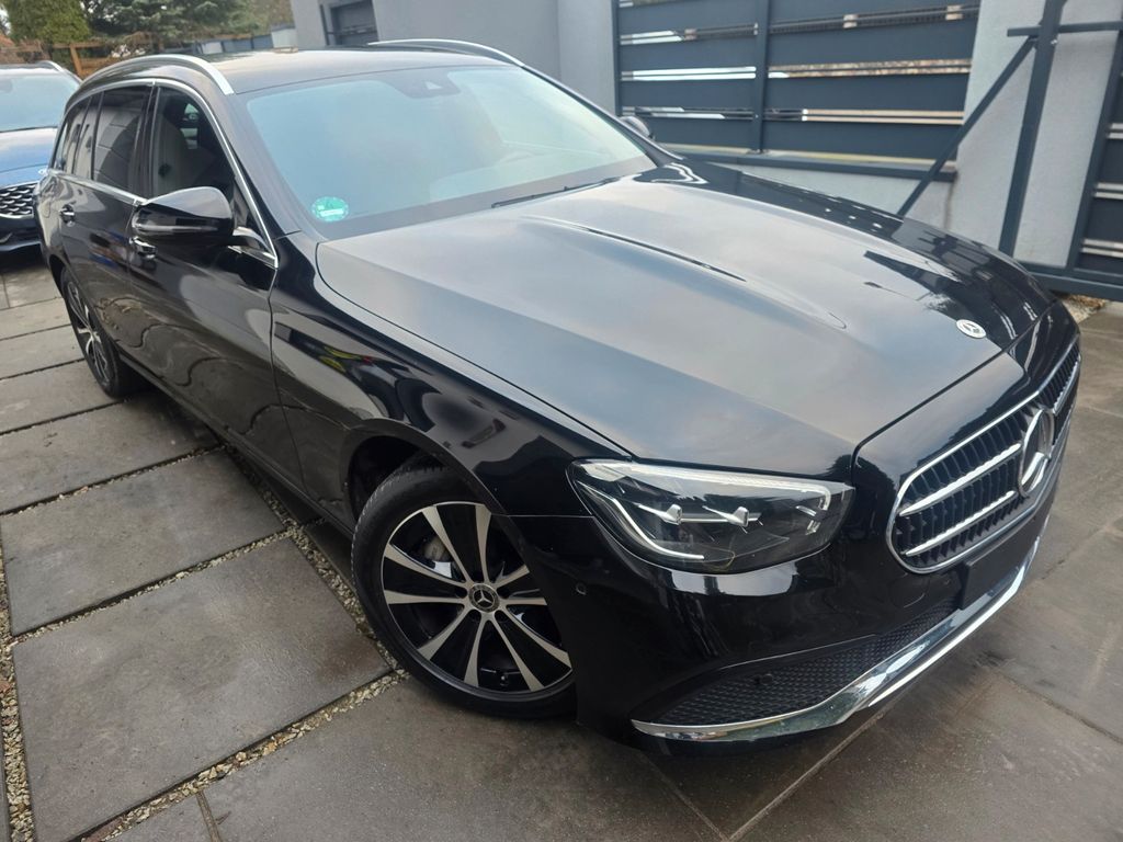 Mercedes-Benz E 300 2022