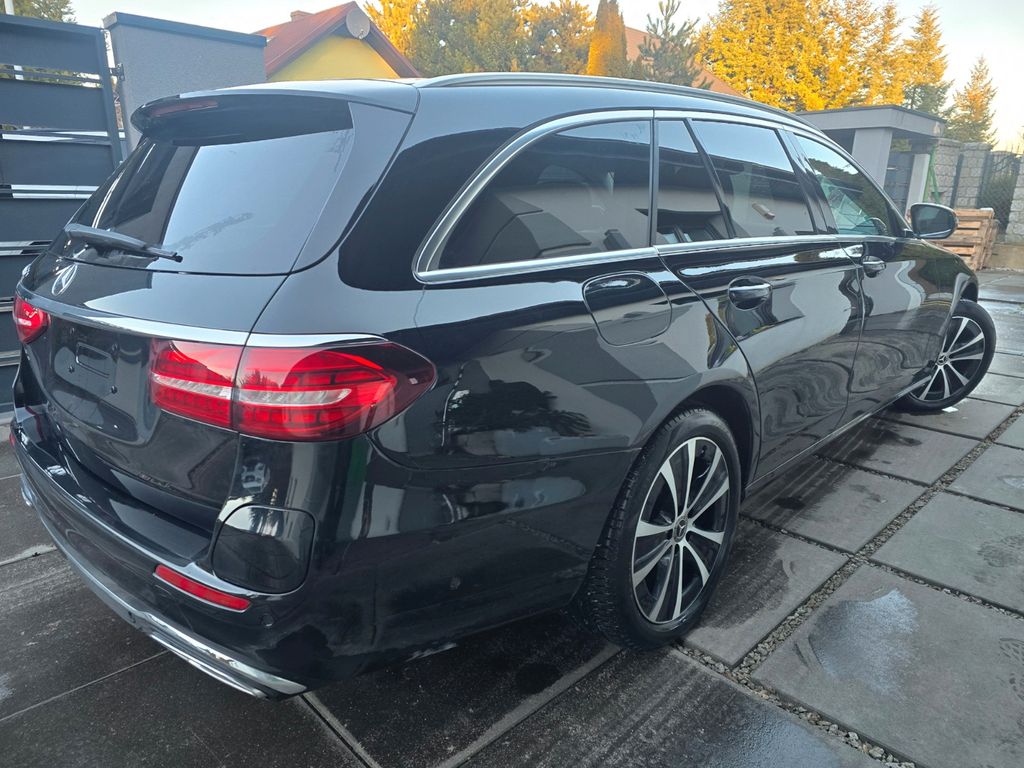 Mercedes-Benz E 300 2022