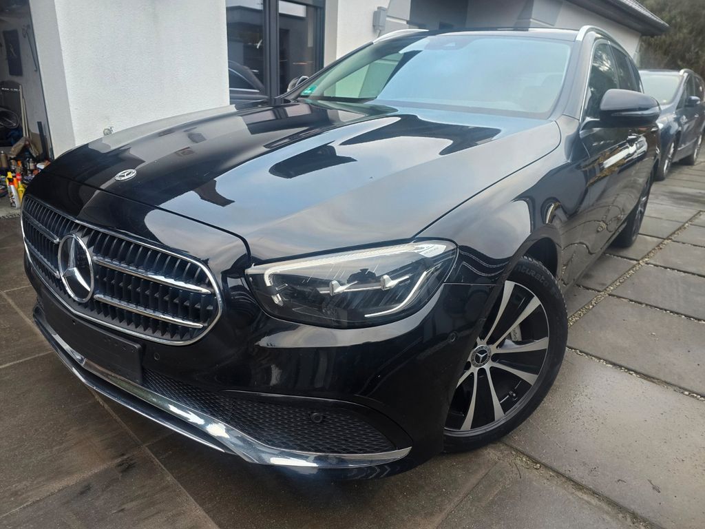 Mercedes-Benz E 300 2022