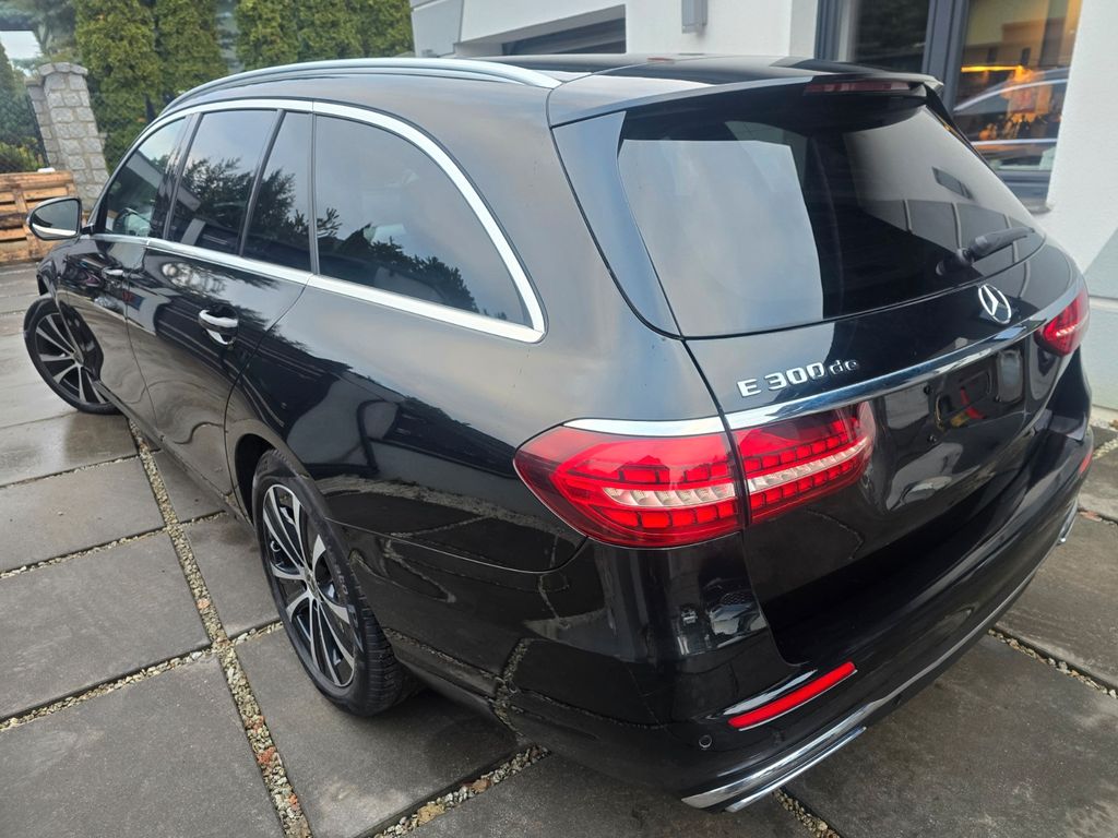 Mercedes-Benz E 300 2022