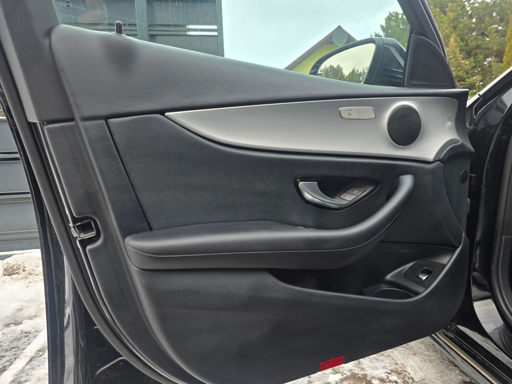 Mercedes-Benz E 300 2022