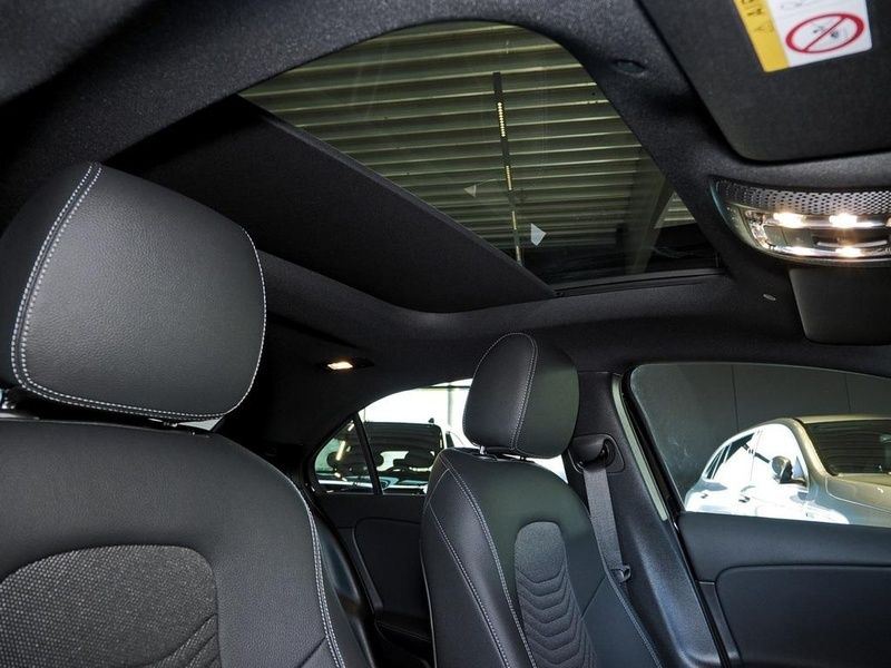 Mercedes-Benz A 180 2025