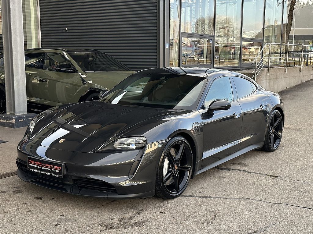 Porsche Taycan 2021