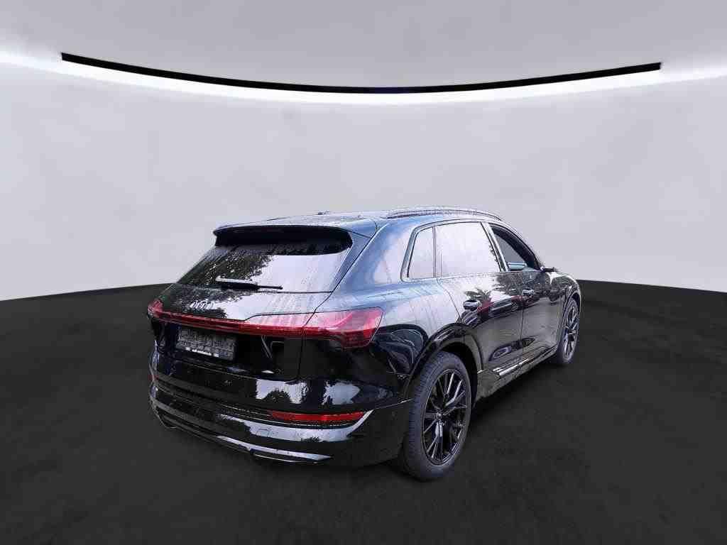 Audi e-tron 2022