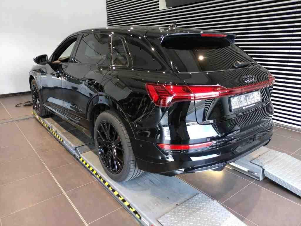 Audi e-tron 2022