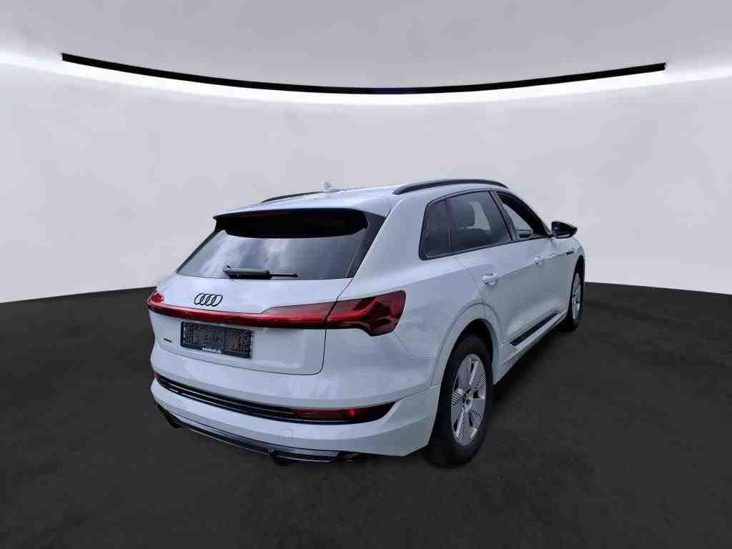 Audi e-tron 2022