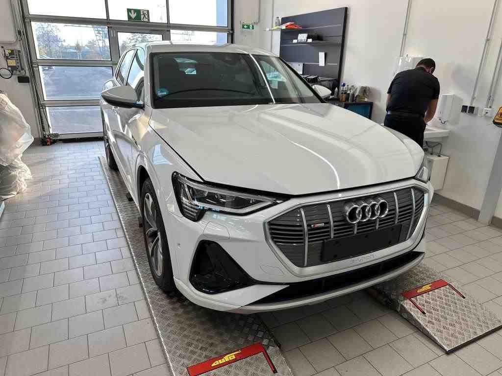 Audi e-tron 2022