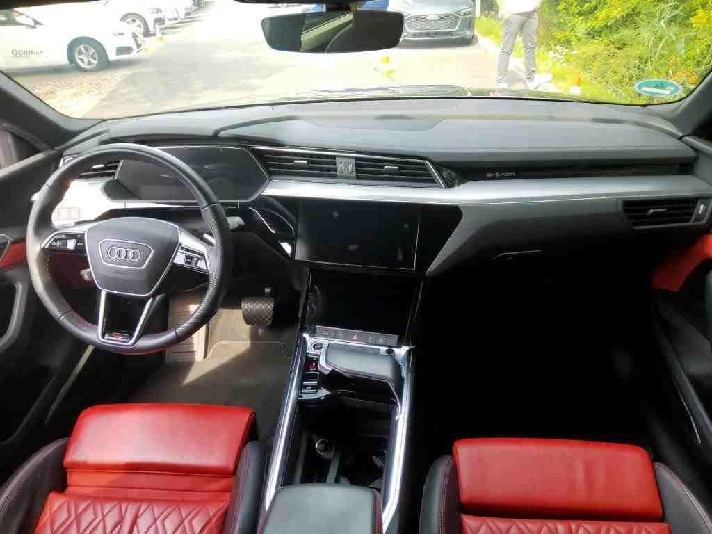 Audi e-tron 2022