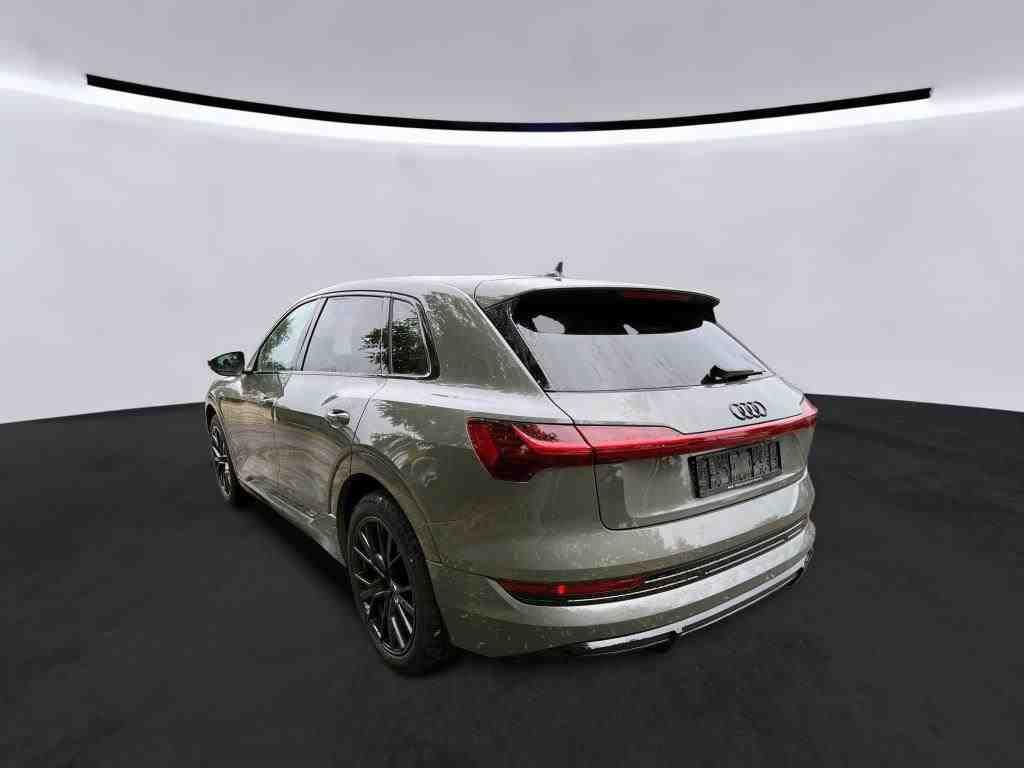 Audi e-tron 2022
