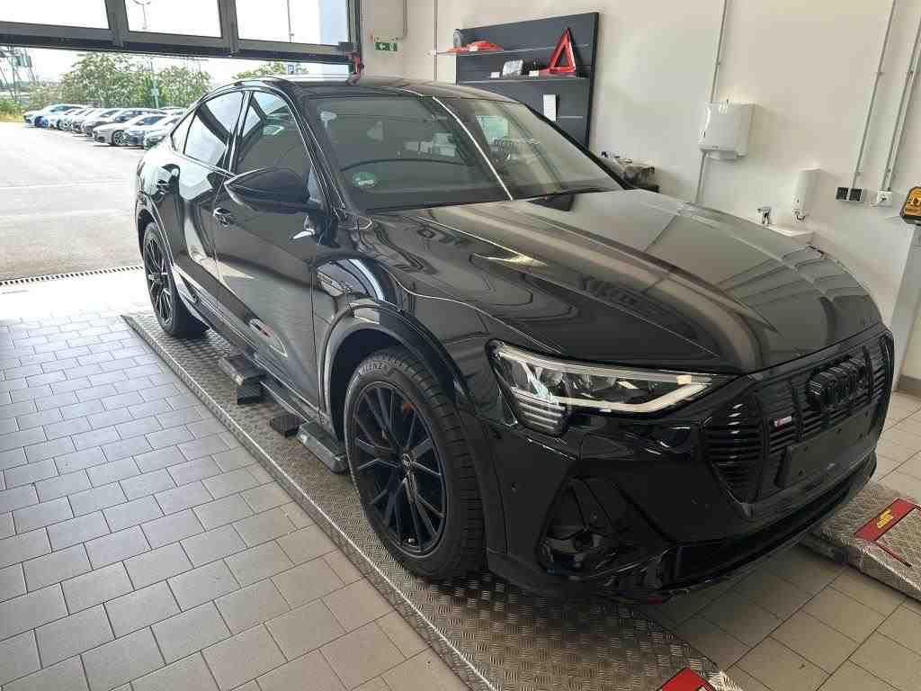Audi e-tron 2022