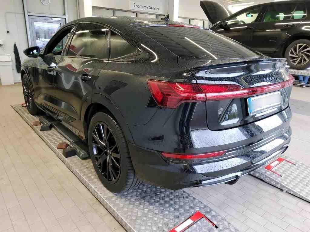 Audi e-tron 2022