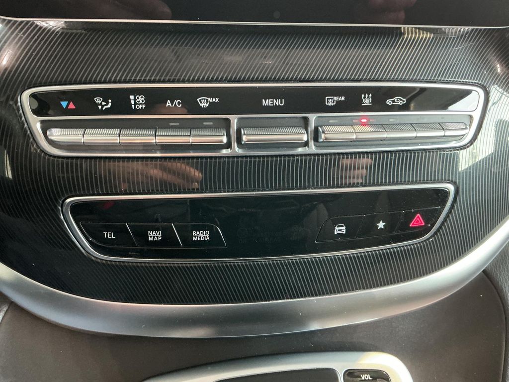 Mercedes-Benz EQV 2024