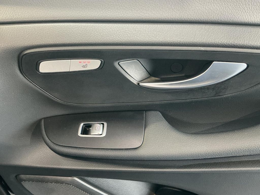 Mercedes-Benz EQV 2024