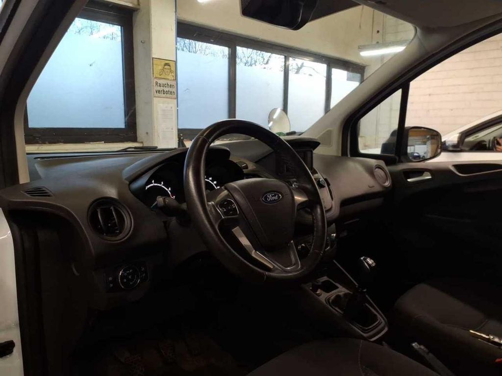 Ford Transit Courier 2020