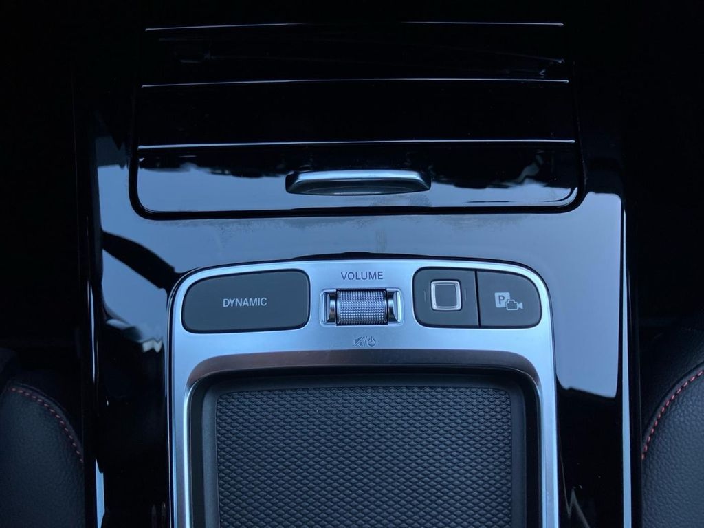 Mercedes-Benz A 200 2025