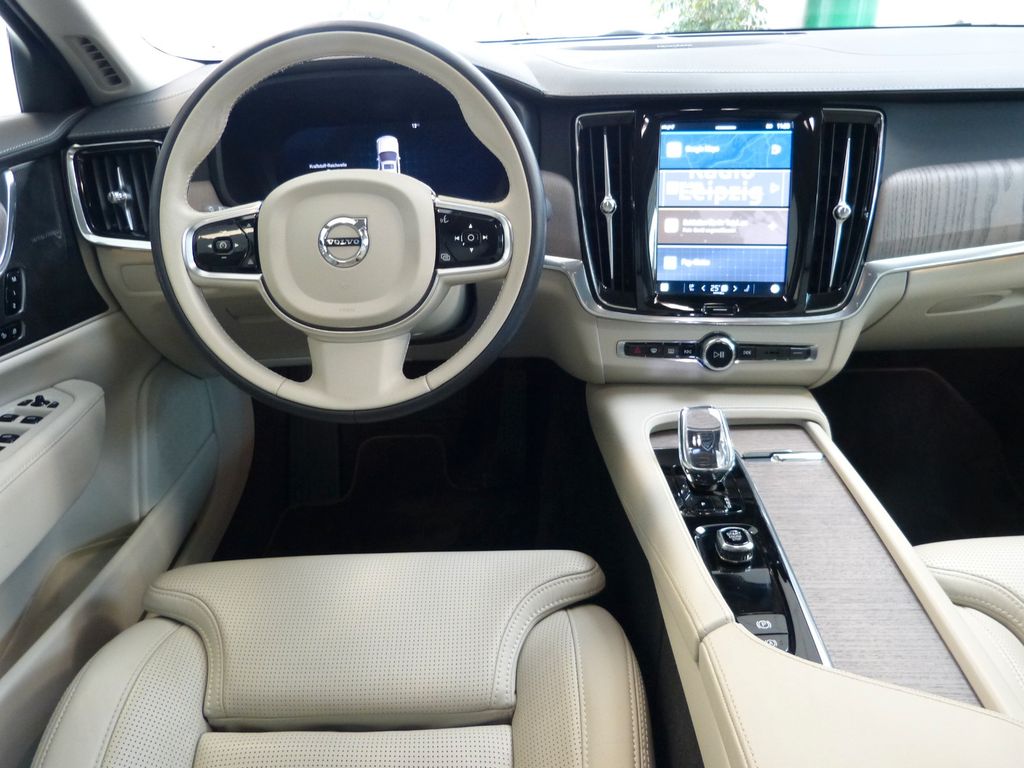 Volvo S90 2022