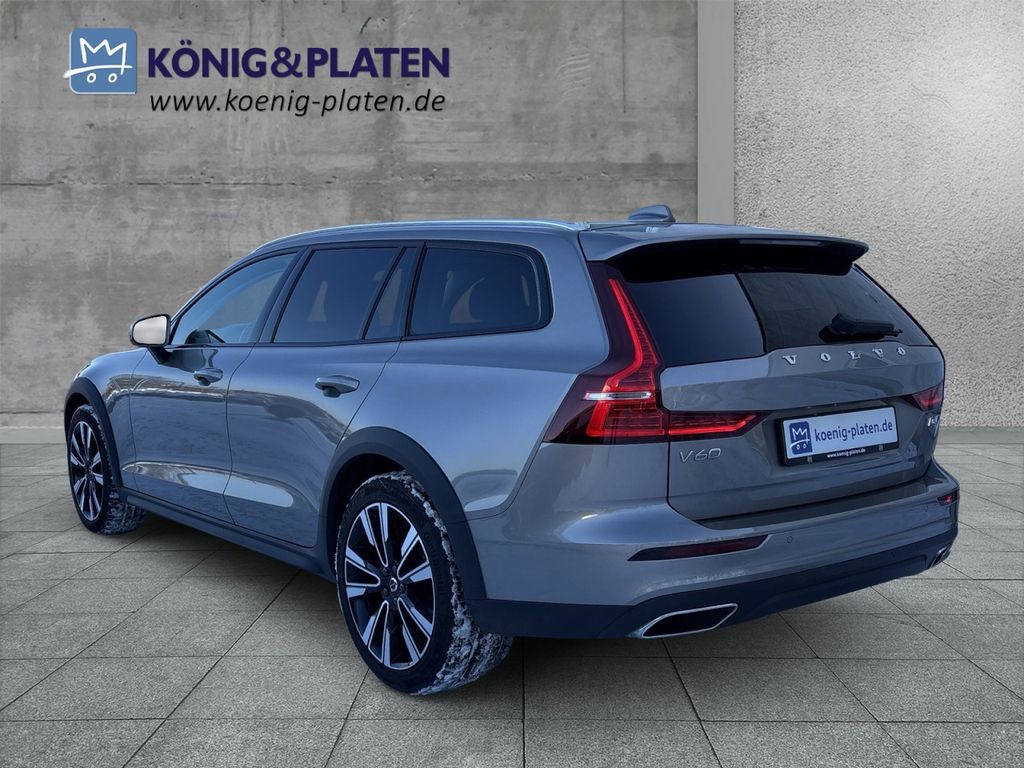 Volvo V60 Cross Country 2021
