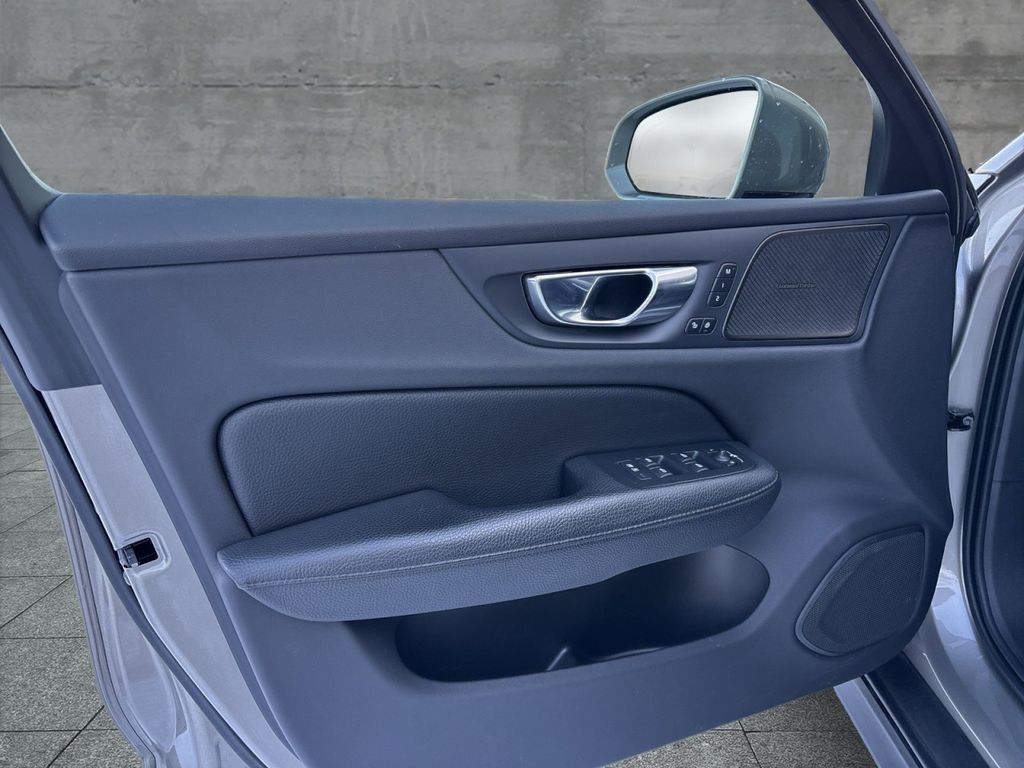 Volvo V60 Cross Country 2021