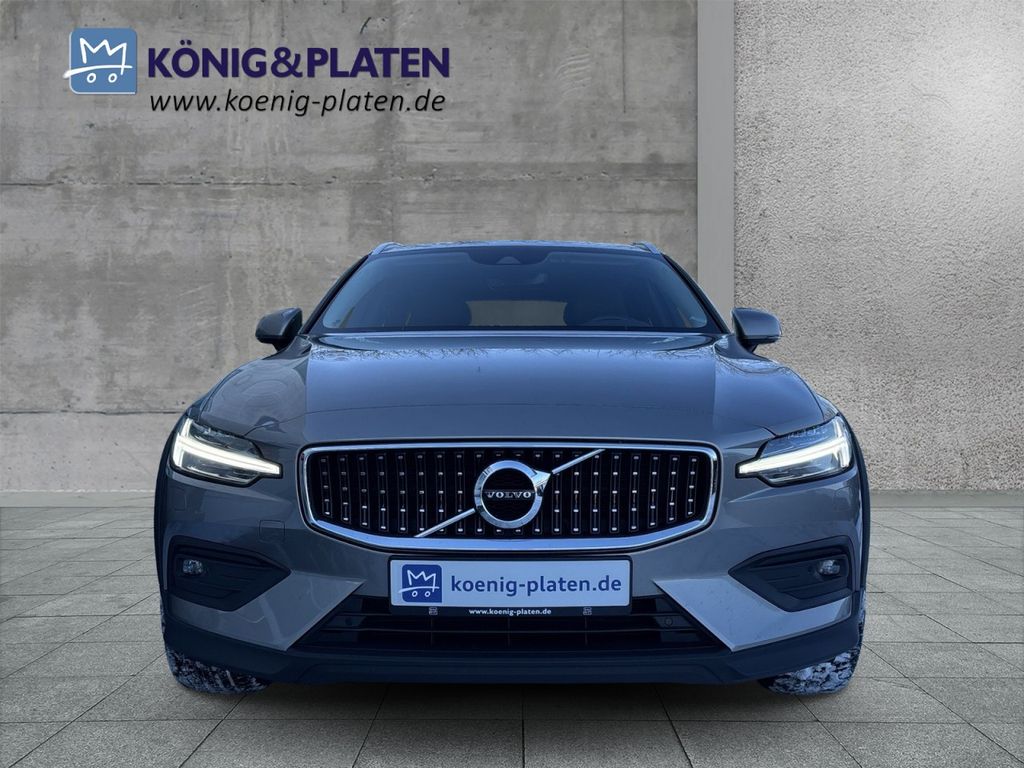 Volvo V60 Cross Country 2021