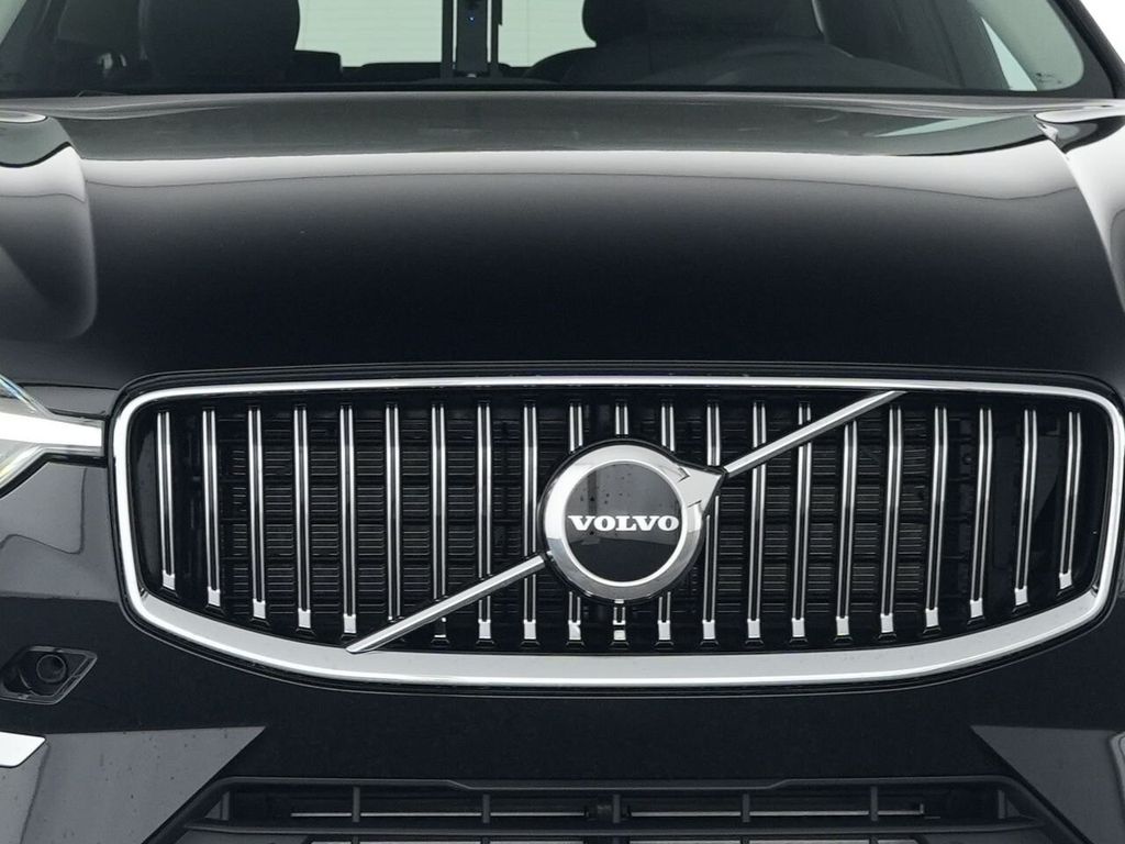 Volvo XC60 2025