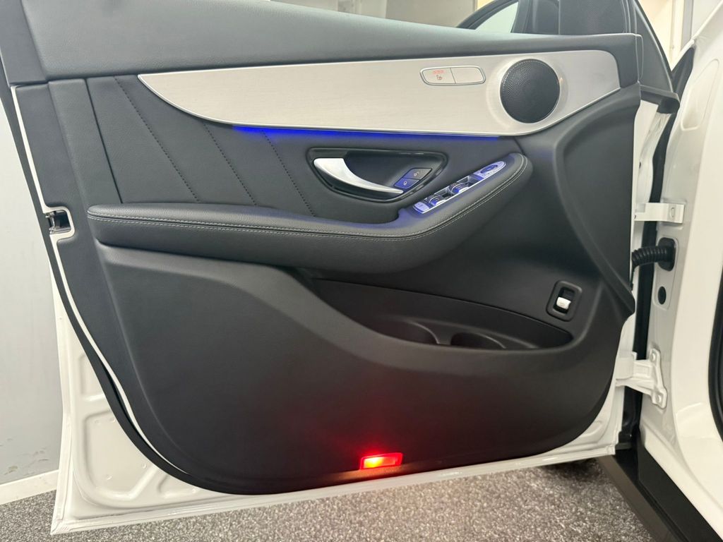 Mercedes-Benz GLC 300 2020