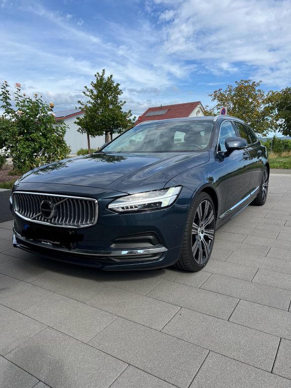 Volvo V90 2023