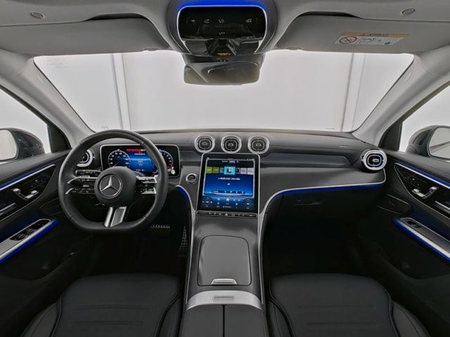 Mercedes-Benz GLC 300 2025