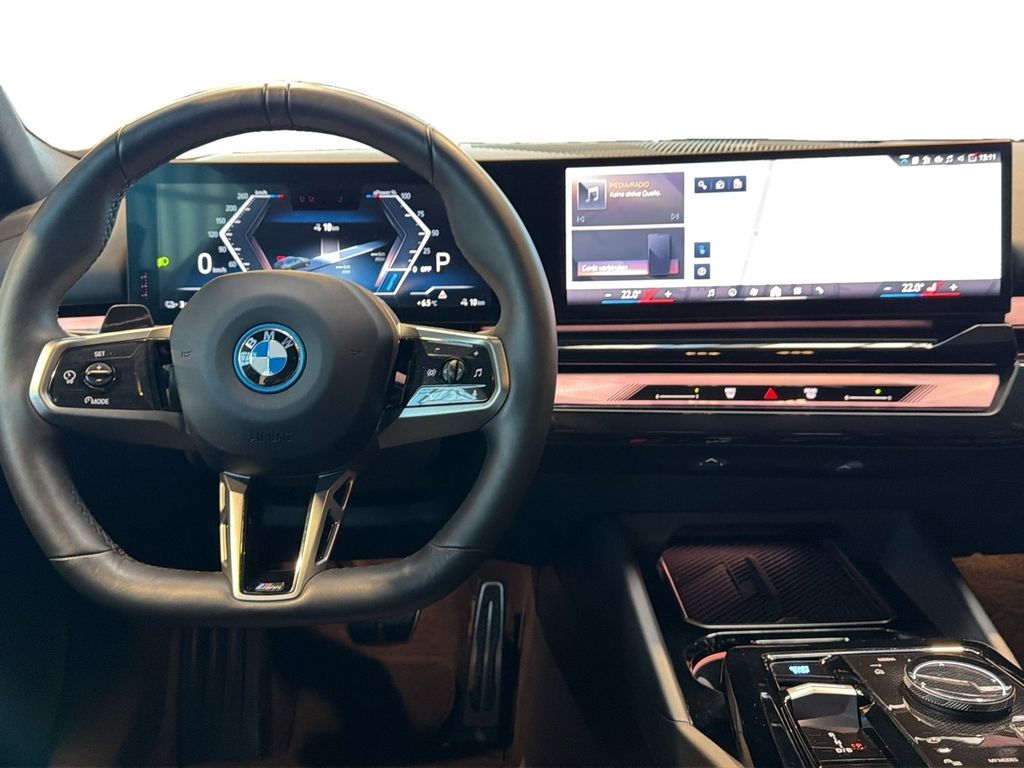 BMW i5 2025