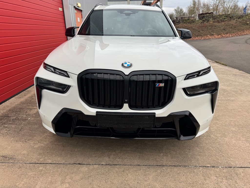 BMW X7 M60 2024