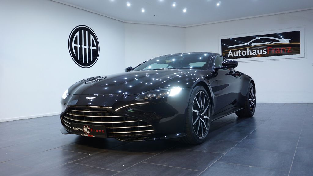 Aston Martin V8 Vantage 2021