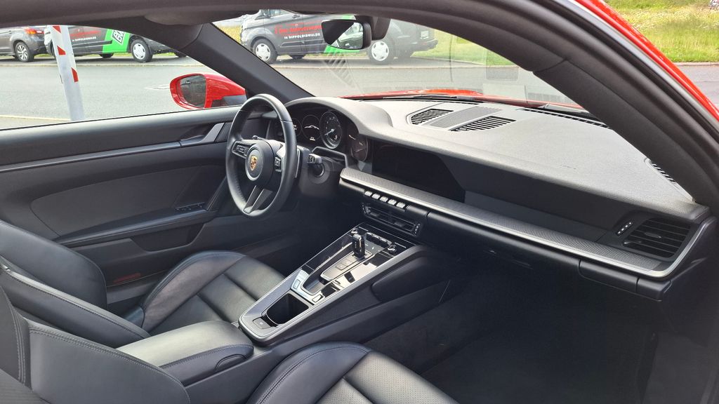 Porsche 992 2022