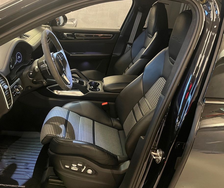 Porsche Cayenne 2020