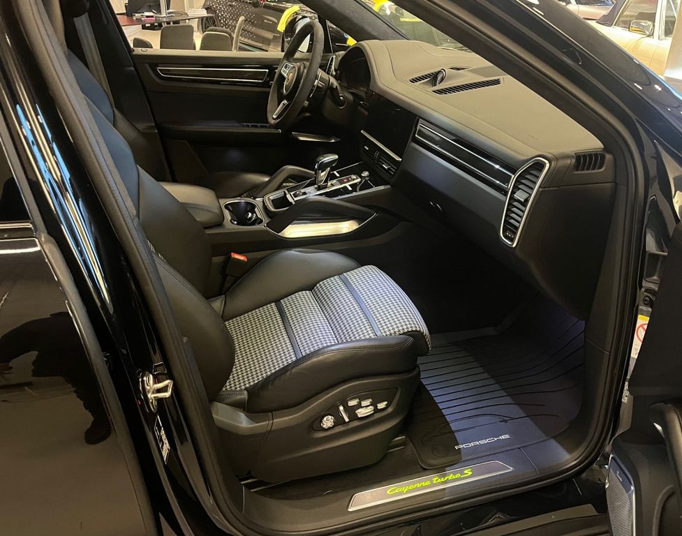 Porsche Cayenne 2020