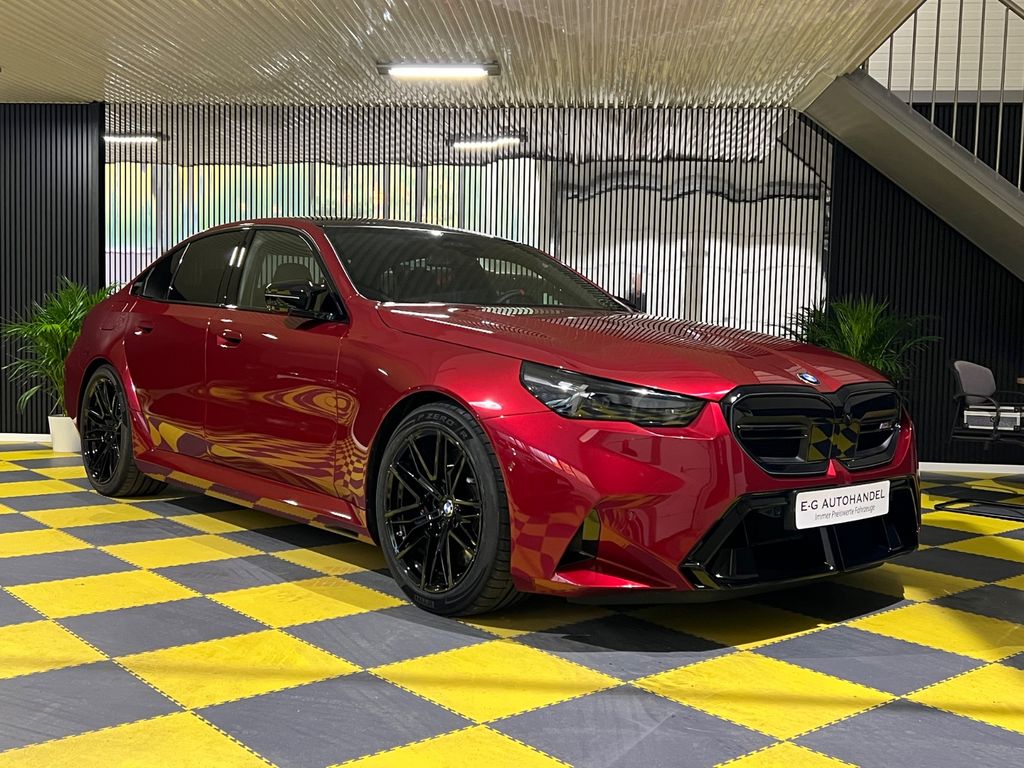 BMW M5 2025