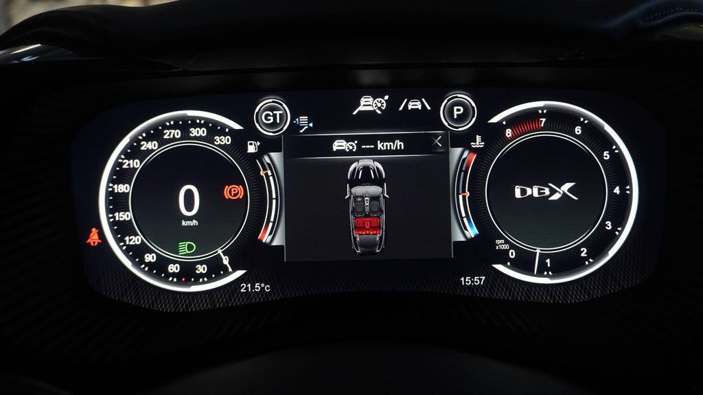 Aston Martin DBX 2023