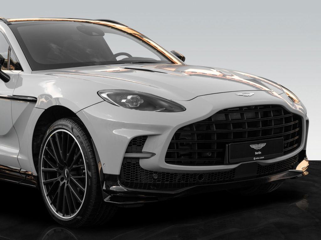 Aston Martin DBX 2024