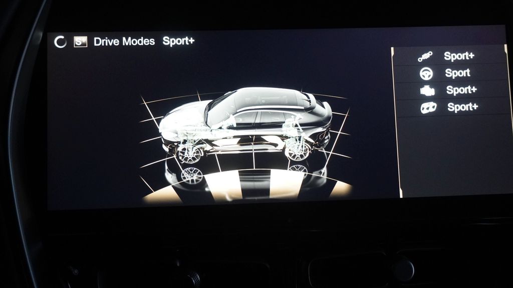 Aston Martin DBX 2023