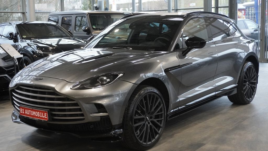 Aston Martin DBX 2023
