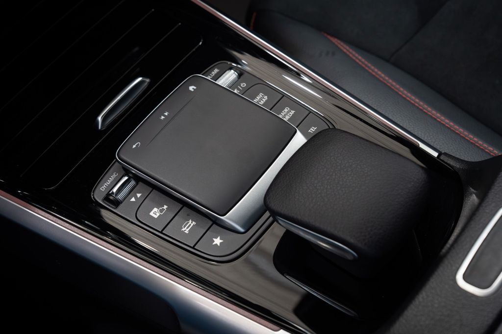 Mercedes-Benz GLB 200 2022