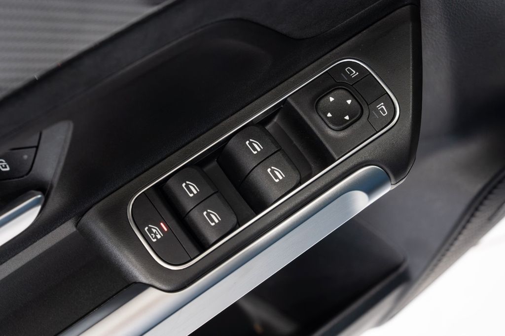 Mercedes-Benz GLB 200 2022