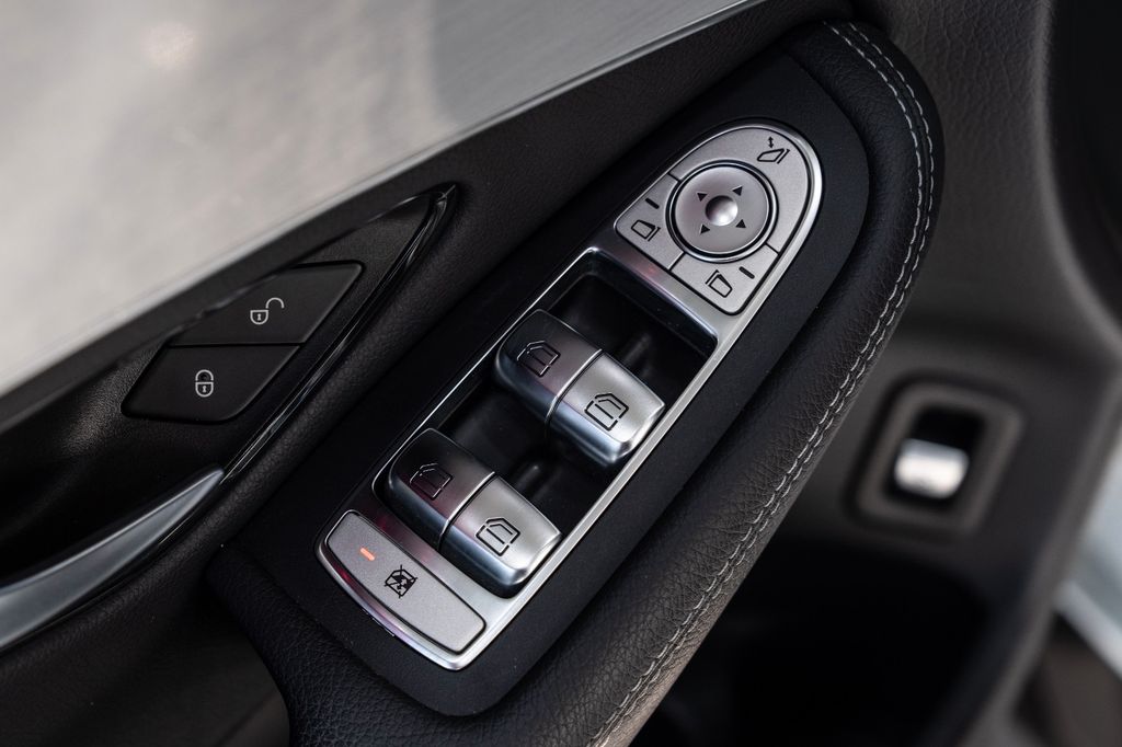 Mercedes-Benz GLC 300 2020