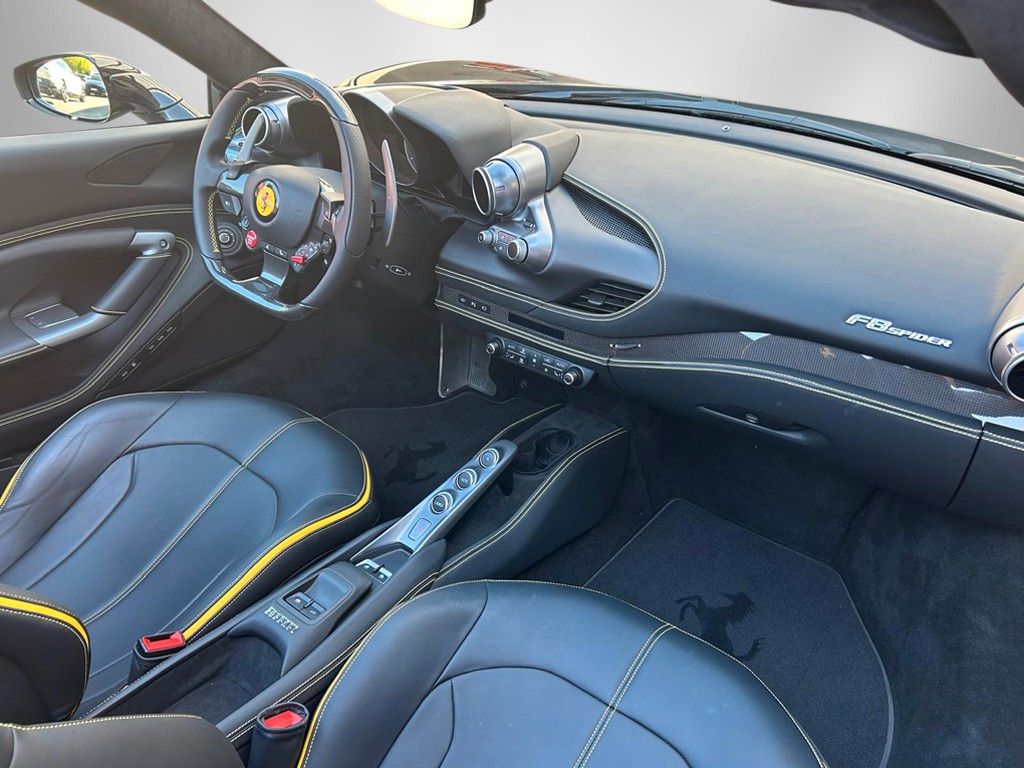 Ferrari F8 2023