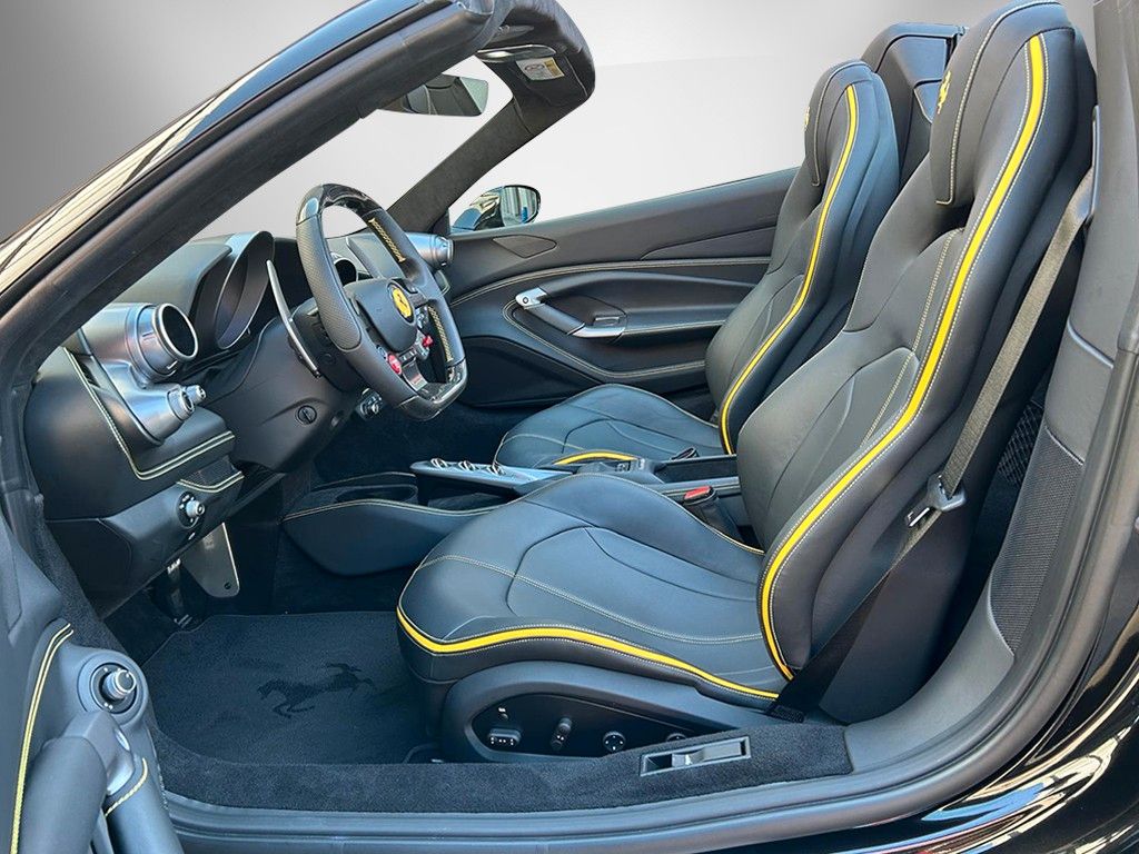 Ferrari F8 2023