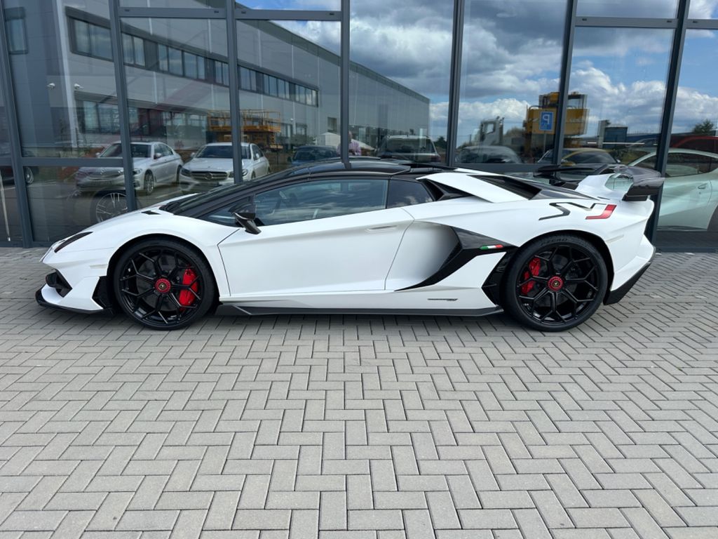 Lamborghini Aventador 2021