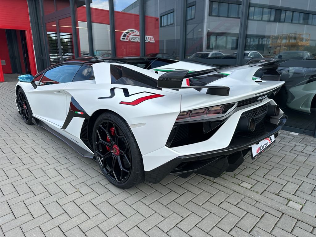 Lamborghini Aventador 2021