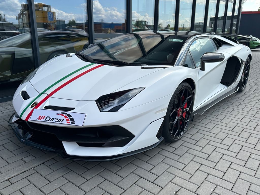 Lamborghini Aventador 2021