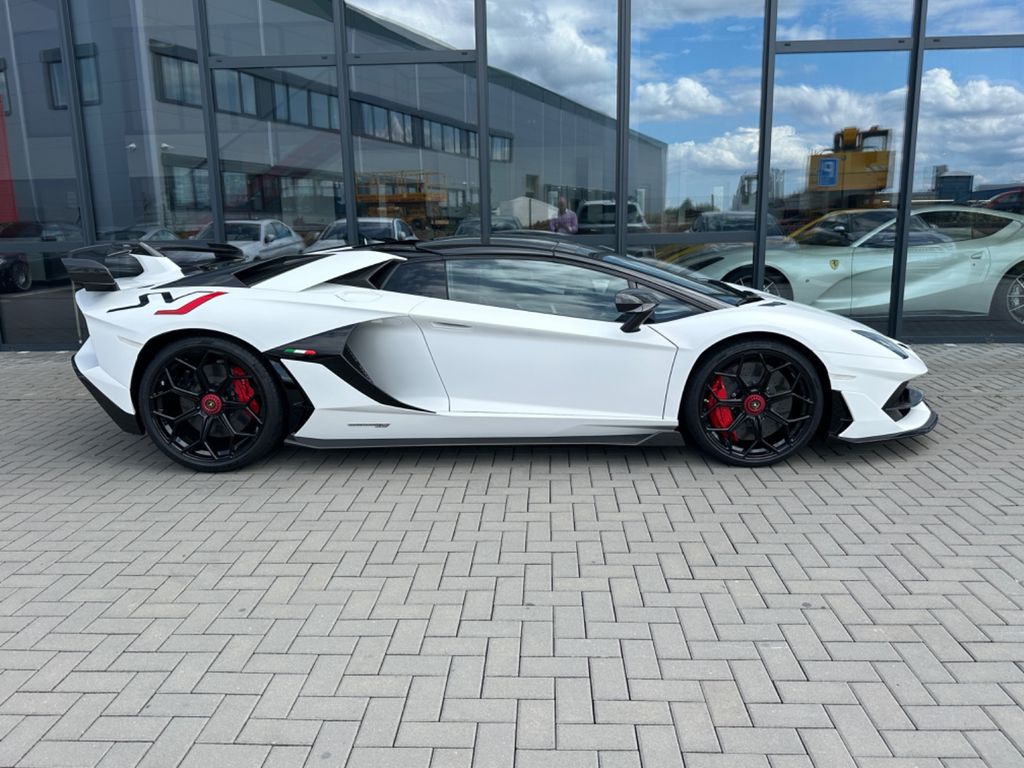 Lamborghini Aventador 2021