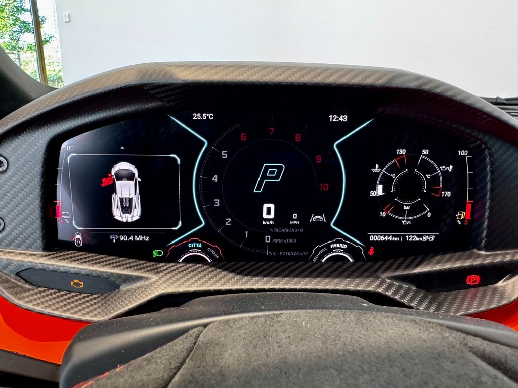 Lamborghini Revuelto 2024