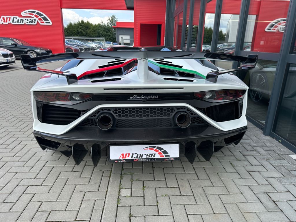 Lamborghini Aventador 2021